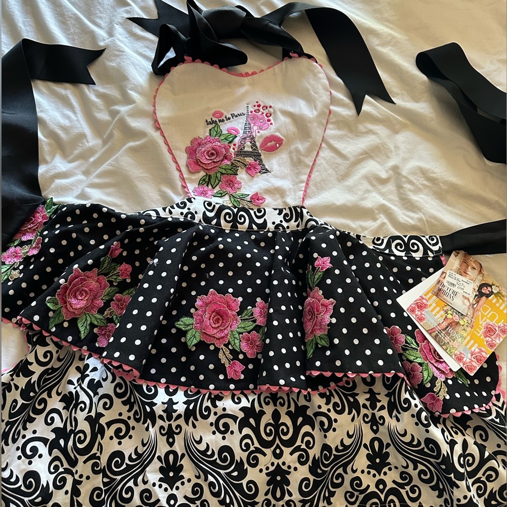 Couture Apron - Ooh La La